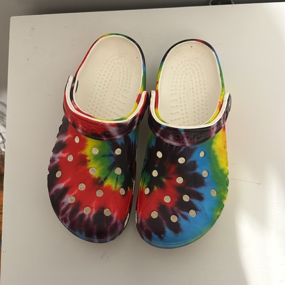 Crocs - Picture 2 of 4